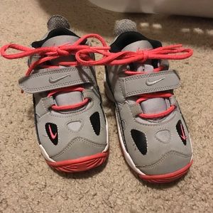 BABY NIKE SHOES SZ 7C